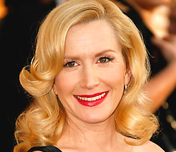 Angela Kinsey