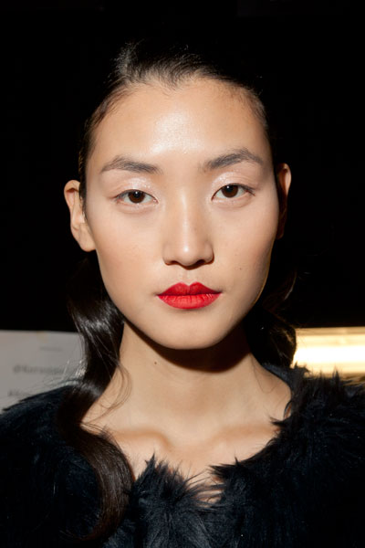 Classic Hollywood Glamour at Monique Lhuillier - Fall 2012 | Beauty Blitz